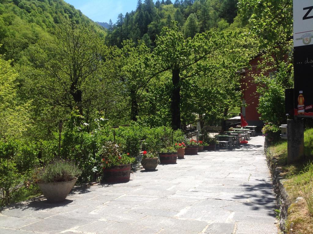 Grotto Zendralli Roveredo Εξωτερικό φωτογραφία
